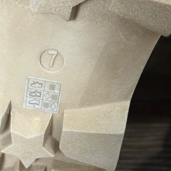 Chinese Laundry Piper Suede Boots Tan Size 7 Pull-On Booties Summer Fall Boho - Picture 8 of 9